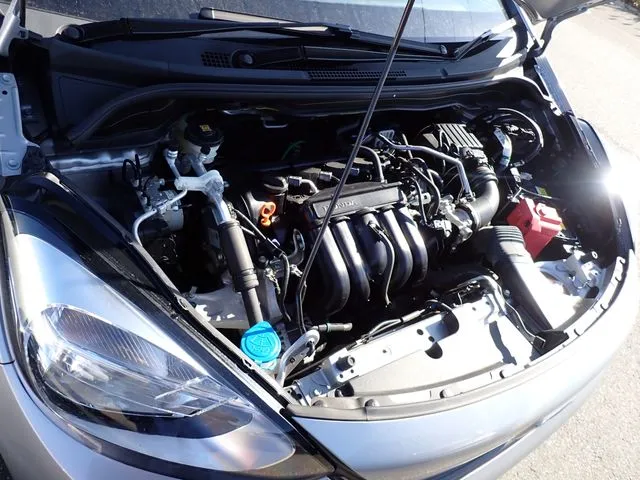 フィット　４ＷＤ（ホンダ）の車両写真