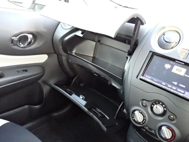 ノート（ニッサン）の車両写真