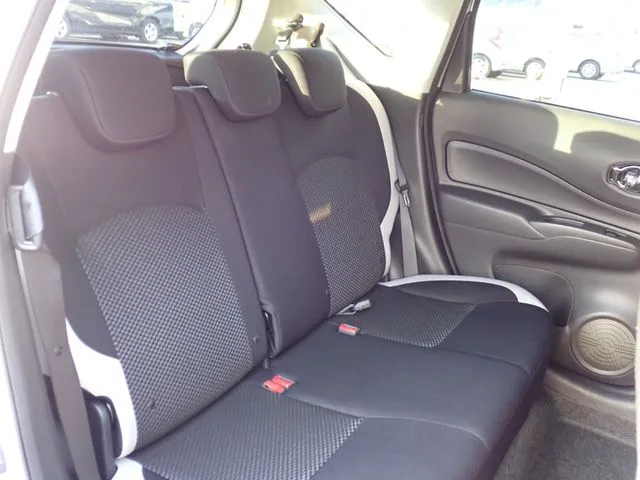 ノート（ニッサン）の車両写真