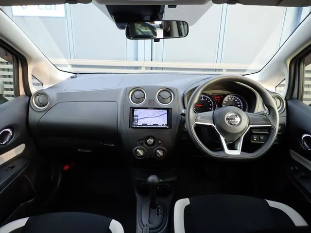 ノート（ニッサン）の車両写真