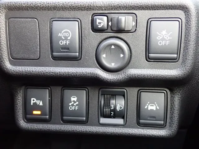 ノート（ニッサン）の車両写真