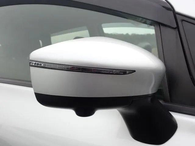 ノート（ニッサン）の車両写真