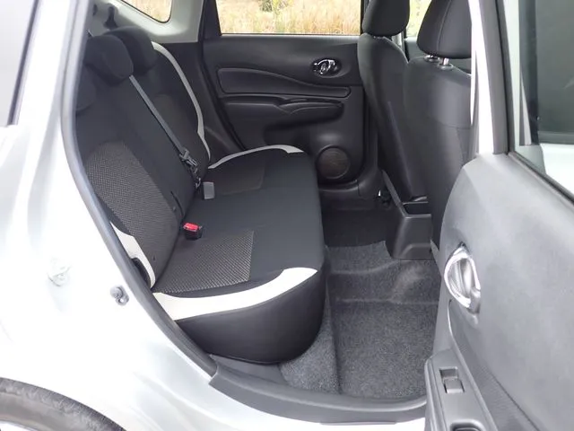 ノート（ニッサン）の車両写真