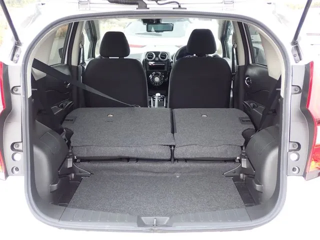 ノート（ニッサン）の車両写真