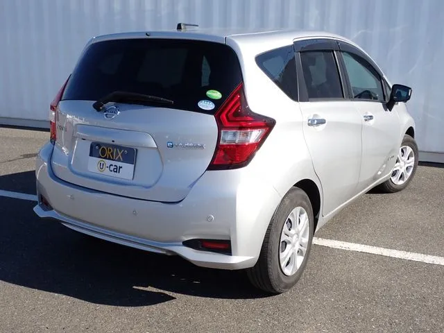 ノート（ニッサン）の車両写真