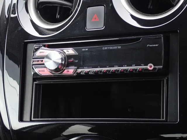 ノート（ニッサン）の車両写真