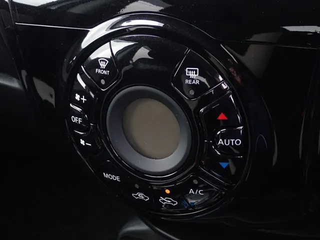 ノート（ニッサン）の車両写真