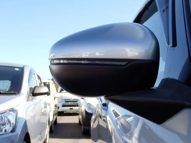 ホンダ　フィット　ｅ：ＨＥＶ