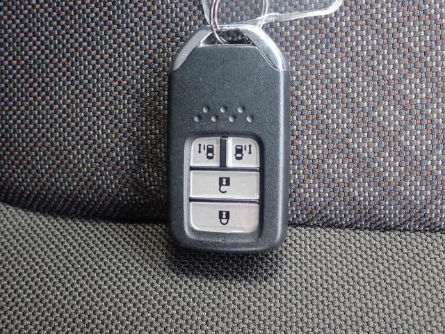 フリードプラス　ハイブリッド（ホンダ）の車両写真