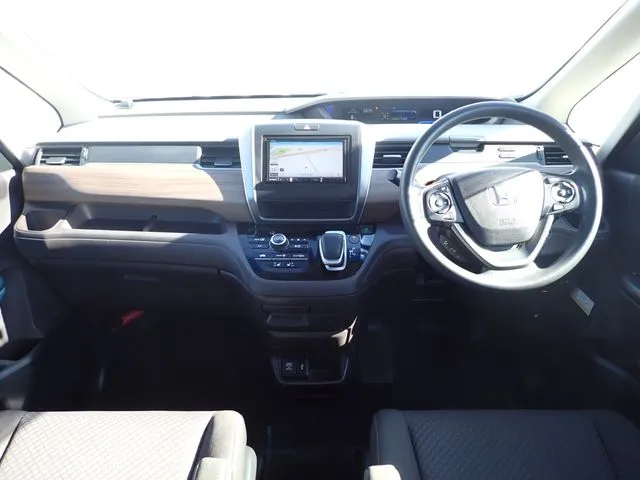 フリードプラス　ハイブリッド（ホンダ）の車両写真