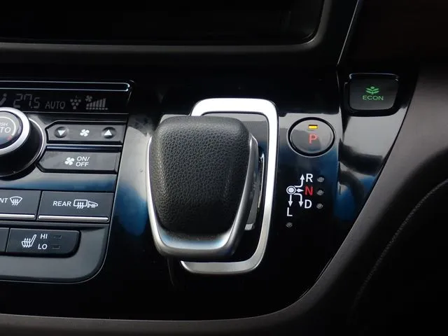 フリードプラス　ハイブリッド（ホンダ）の車両写真