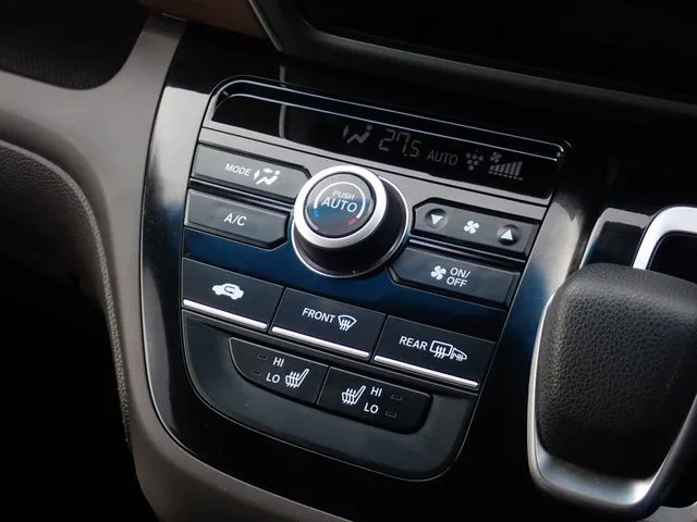 フリードプラス　ハイブリッド（ホンダ）の車両写真