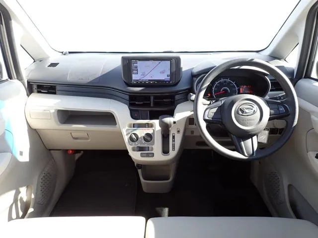 ムーヴ（ダイハツ）の車両写真