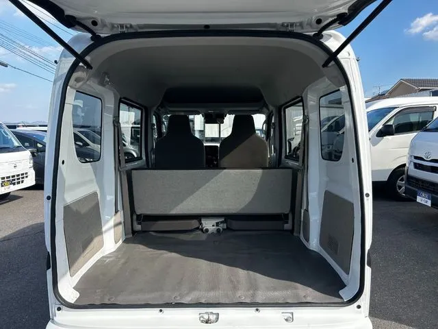 エブリイバン（スズキ）の車両写真