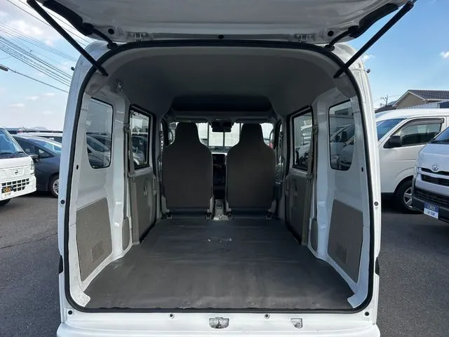 エブリイバン（スズキ）の車両写真