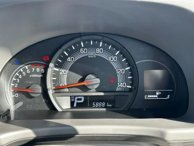 エブリイバン（スズキ）の車両写真