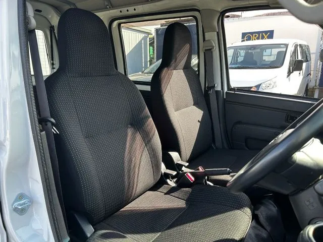 ハイゼットカーゴ（ダイハツ）の車両写真