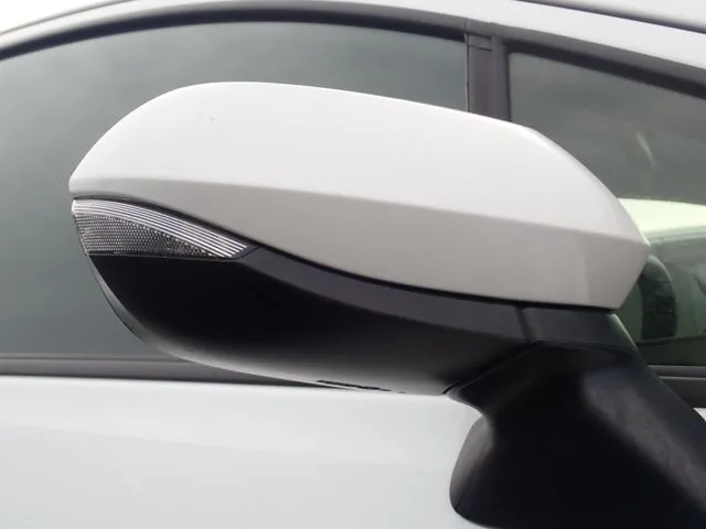 アクア（トヨタ）の車両写真