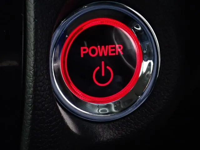 シャトル　ハイブリッド（ホンダ）の車両写真