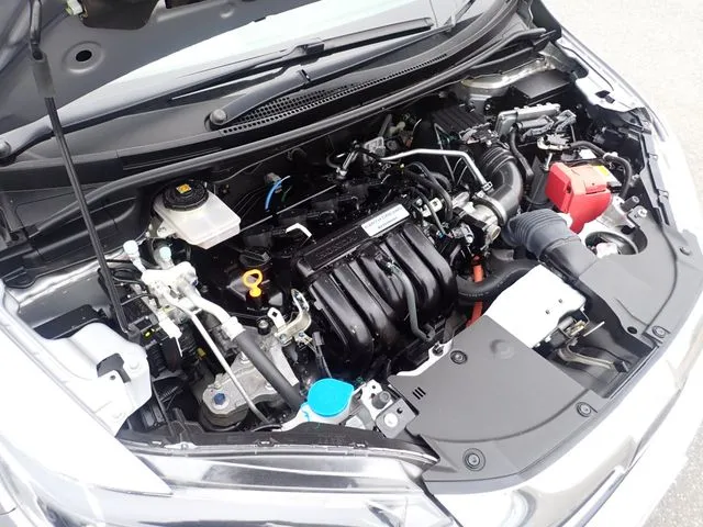 シャトル　ハイブリッド（ホンダ）の車両写真