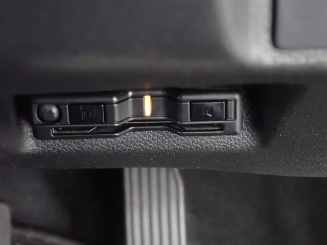 シャトル　ハイブリッド（ホンダ）の車両写真