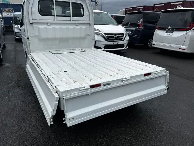 NT100クリッパー 4WD(ニッサン)の車両写真