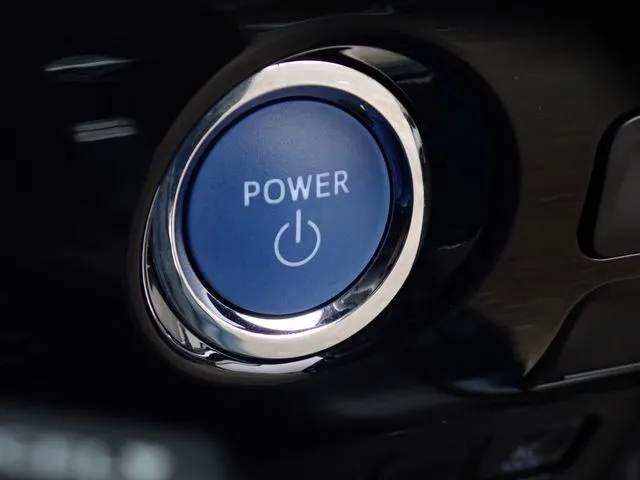 プリウス（トヨタ）の車両写真