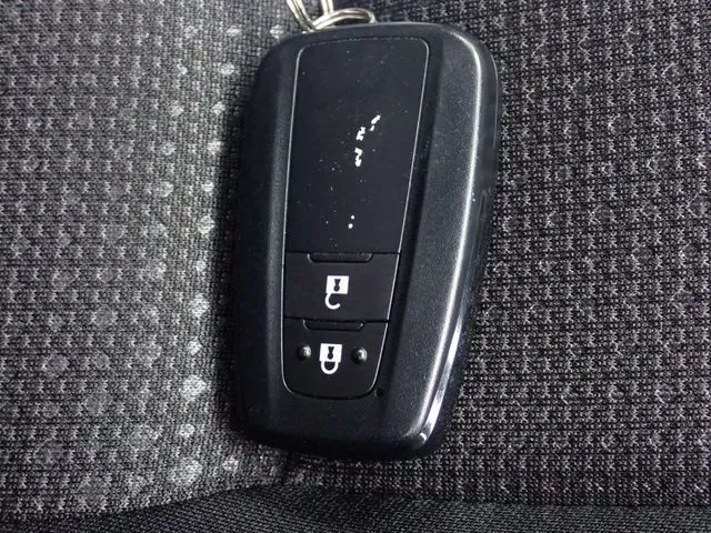 プリウス（トヨタ）の車両写真