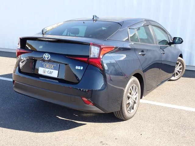 プリウス（トヨタ）の車両写真