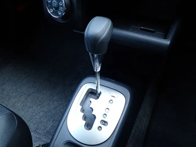 サクシードバン　２ＷＤ（トヨタ）の車両写真