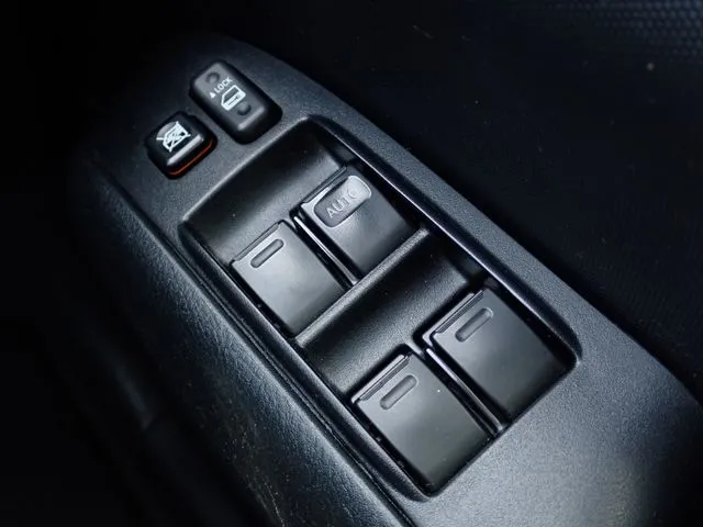 サクシードバン　２ＷＤ（トヨタ）の車両写真