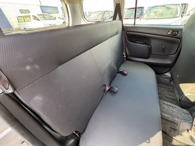 プロボックスバン　２ＷＤ（トヨタ）の車両写真