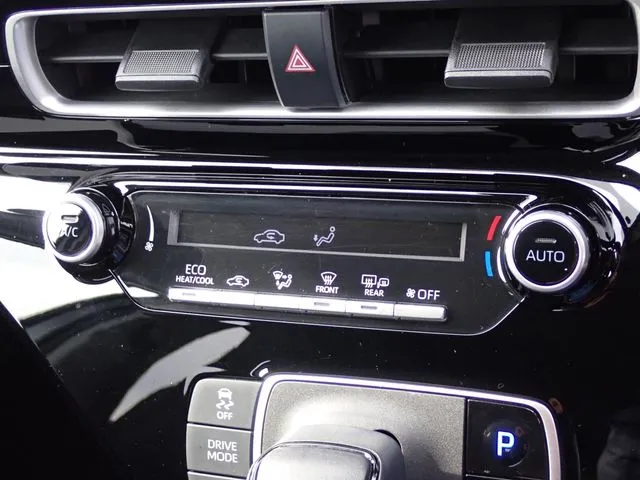 アクア（トヨタ）の車両写真