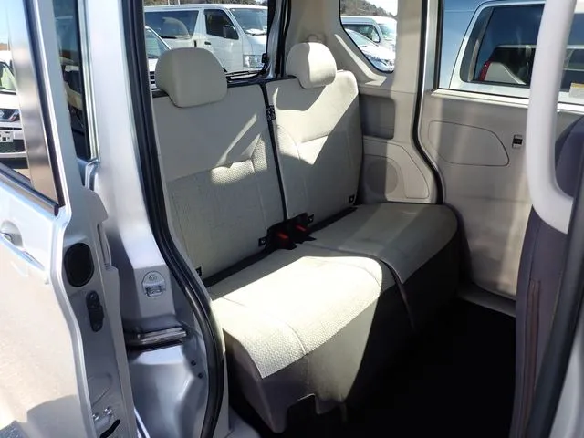 ニッサン　ルークス