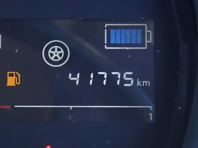 ニッサン　ノート