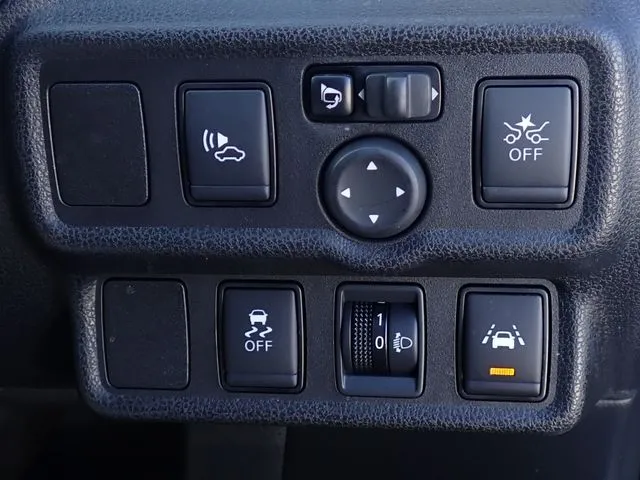 ニッサン　ノート