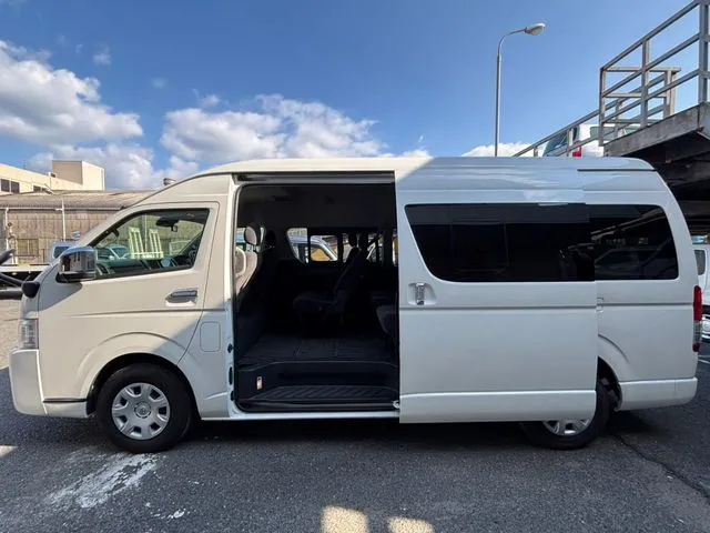 ハイエースワゴン(トヨタ)の車両写真