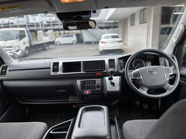 ハイエースワゴン(トヨタ)の車両写真