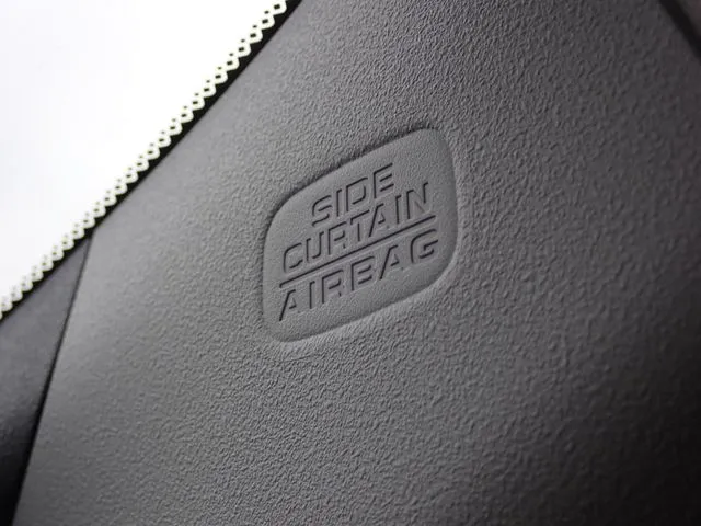 フィット　ｅ：ＨＥＶ（ホンダ）の車両写真