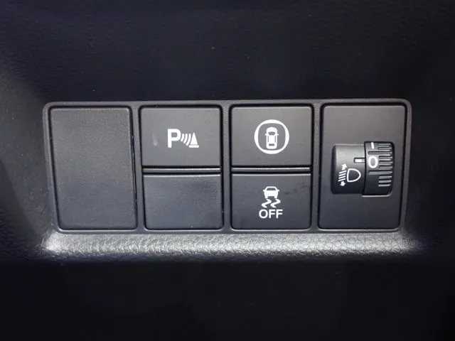 フィット　ｅ：ＨＥＶ（ホンダ）の車両写真