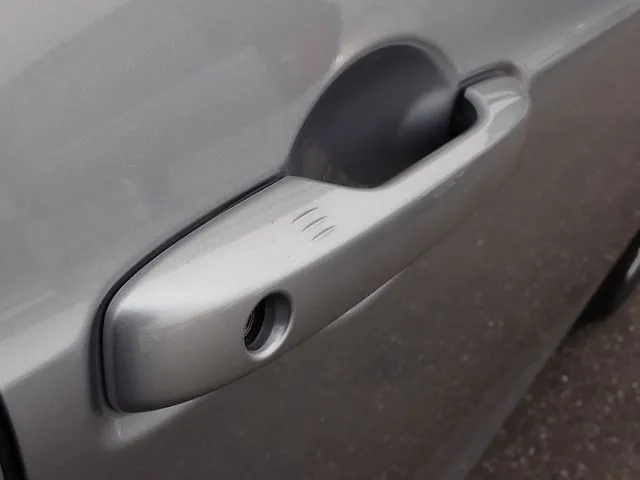 フィット　ｅ：ＨＥＶ（ホンダ）の車両写真