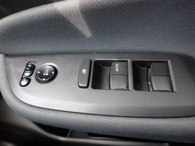 フィット　ｅ：ＨＥＶ（ホンダ）の車両写真