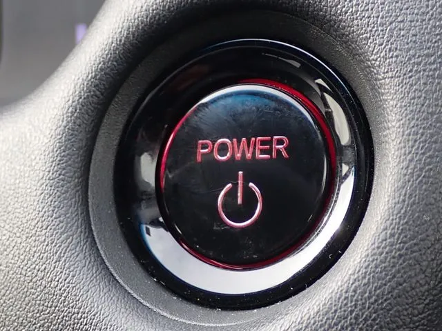 フィット　ｅ：ＨＥＶ（ホンダ）の車両写真