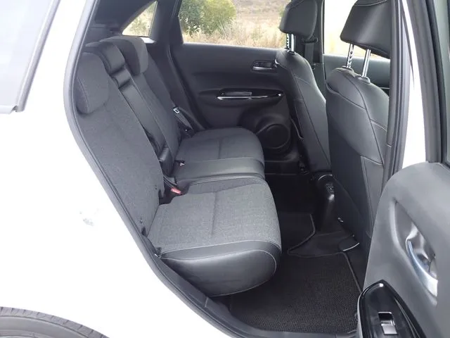 フィット　ｅ：ＨＥＶ（ホンダ）の車両写真