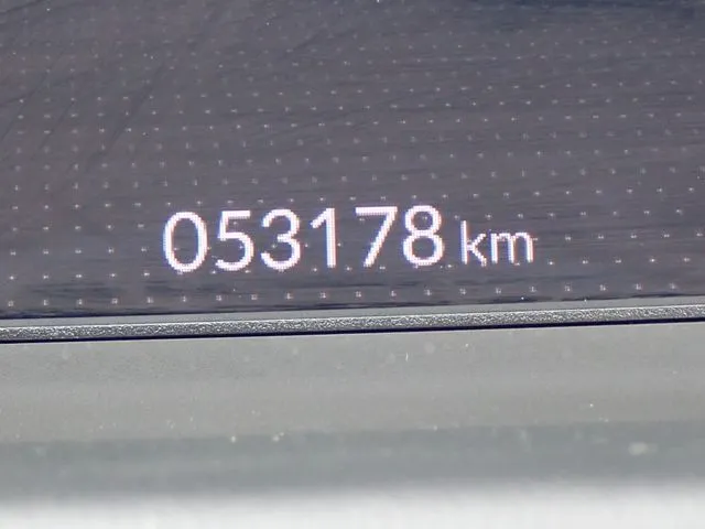 フィット　ｅ：ＨＥＶ（ホンダ）の車両写真