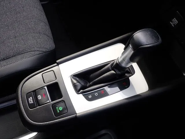 フィット　ｅ：ＨＥＶ（ホンダ）の車両写真