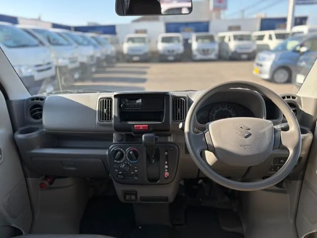 エブリイバン（スズキ）の車両写真