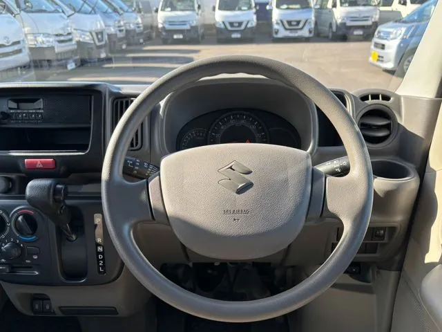 エブリイバン（スズキ）の車両写真