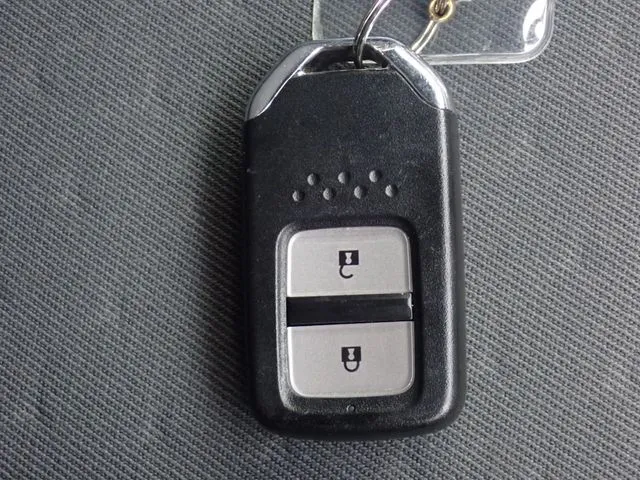 フィット　ｅ：ＨＥＶ（ホンダ）の車両写真