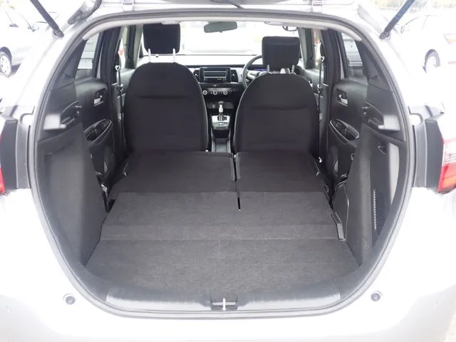 フィット　ｅ：ＨＥＶ（ホンダ）の車両写真